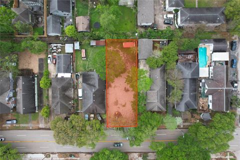 Photo of 1439 Yale Street, Houston, TX 77008 (MLS # 40179135)