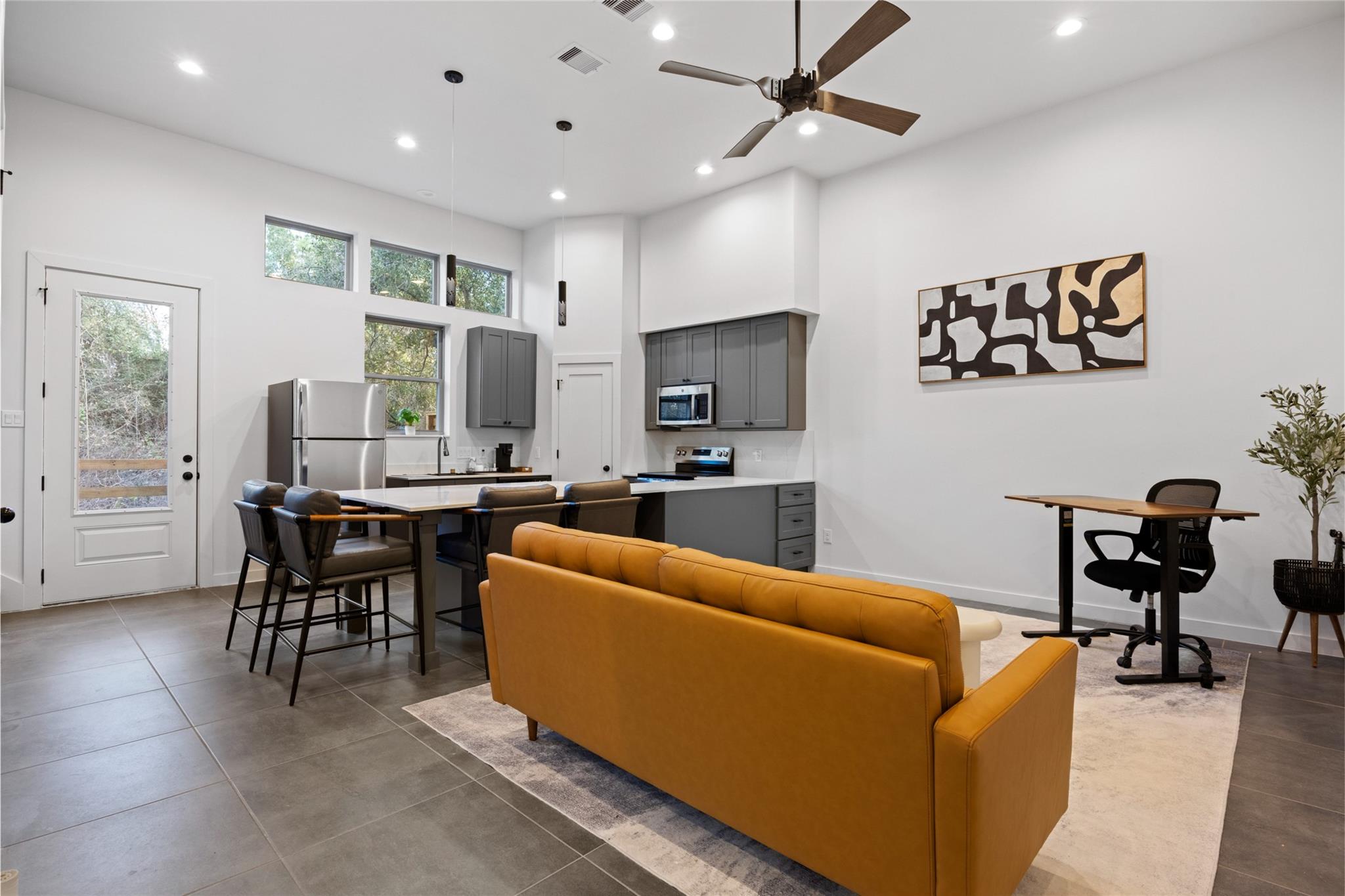 13918 Bee Flower Lane