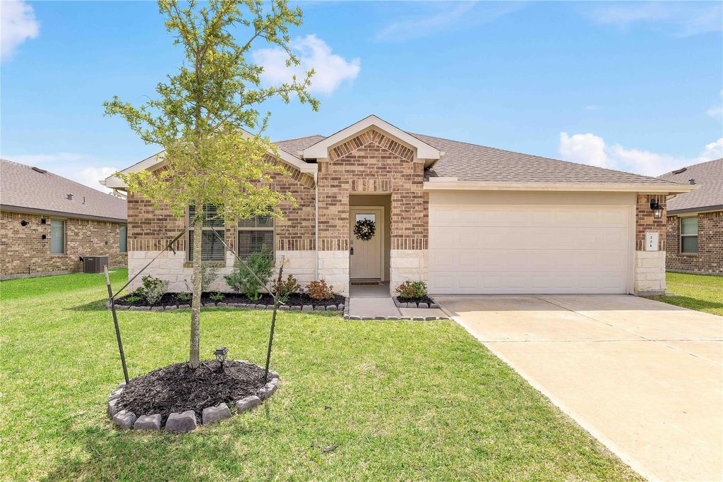 Photo of 221 Big Springs Dr, Anahuac, TX 77514 (MLS # 56272401)