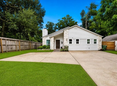 Photo of 610 Maryland Street, Liberty, TX 77575 (MLS # 94863449)