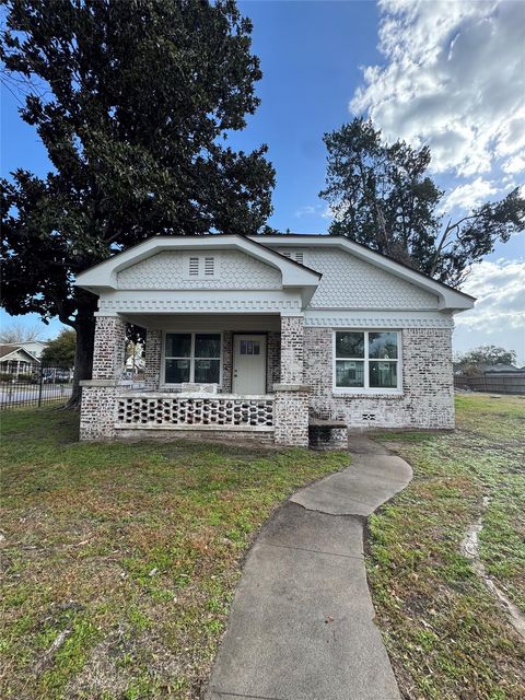 1208 Caplin Street Houston TX 77022