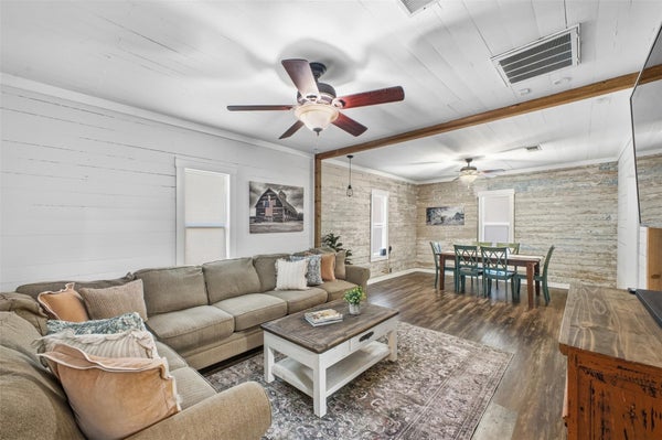 1903 TIGERPOINT RD, BRENHAM, TX 77833 - Image d55a8cf1e2cc822e8b734dc4da51a456/875852694