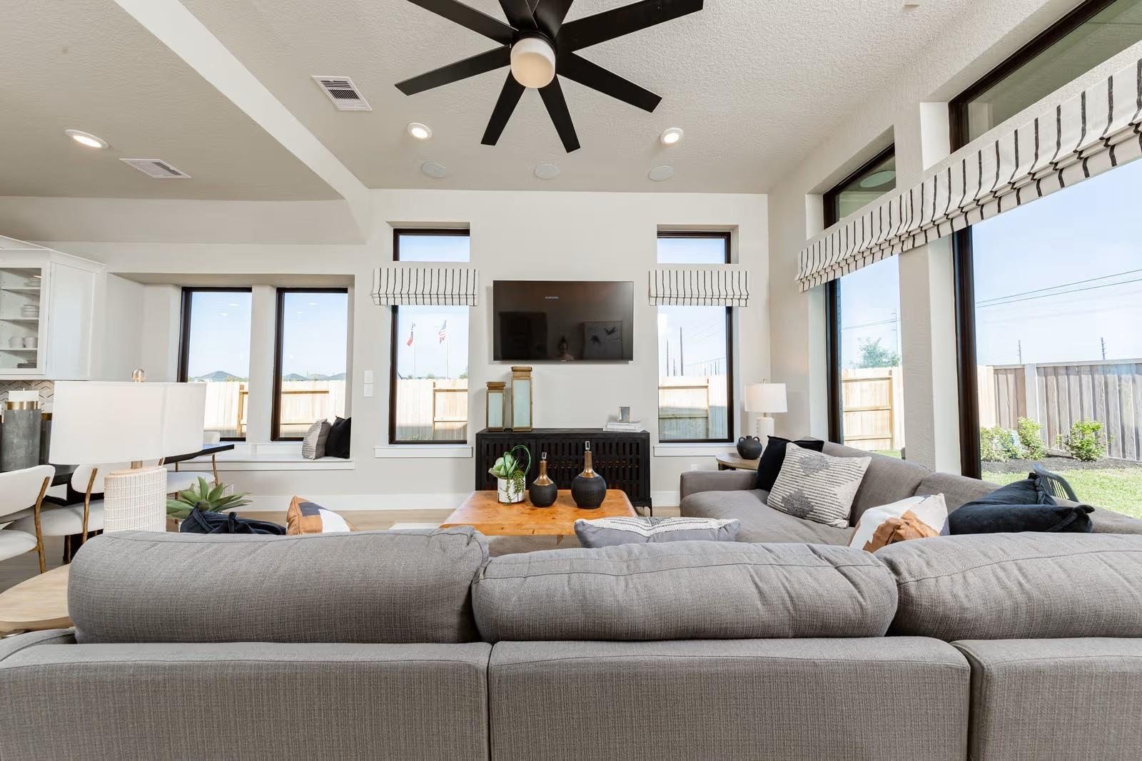 6222 Coyote Glade Drive
