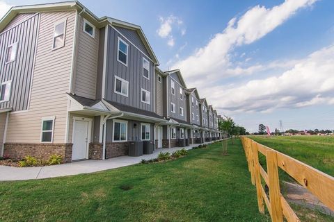 21155 Gosling Road 37 Spring TX 77388