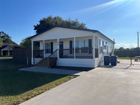 Photo of 1007 Rose Lane, Eagle Lake, TX 77434 (MLS # 69066676) Photo of 1007 Rose Lane, Eagle Lake, TX 77434 (MLS # 69066676)