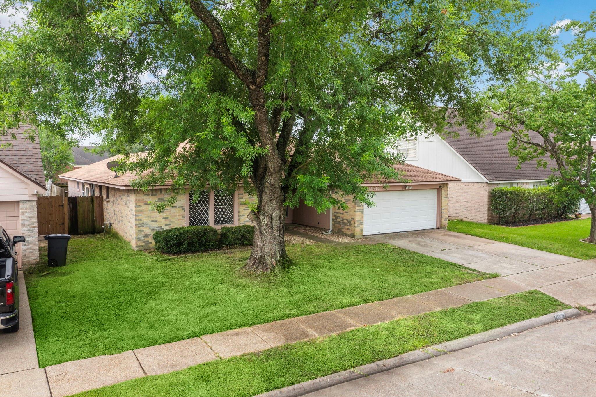 16719 Sky Blue Ln