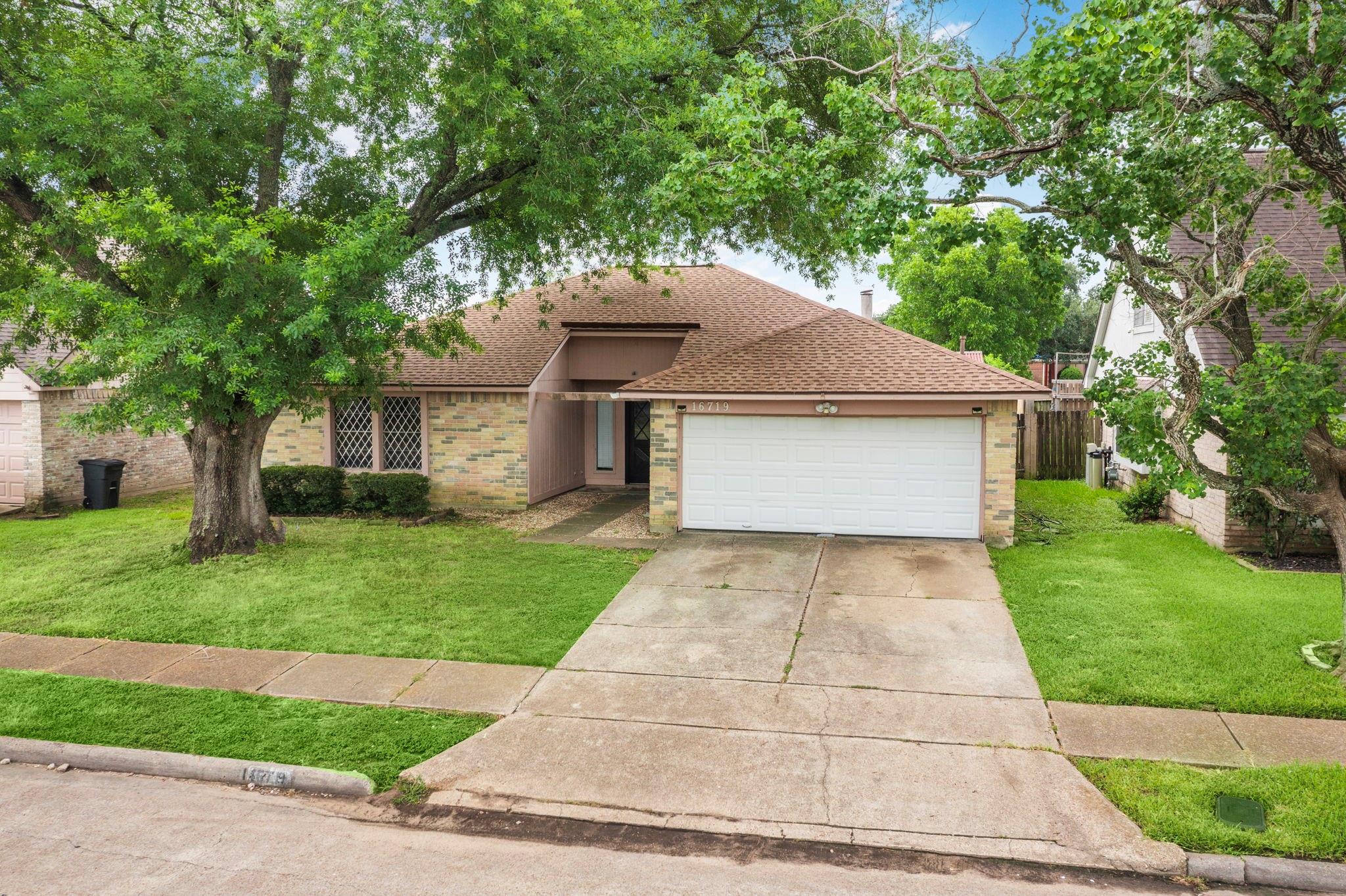 16719 Sky Blue Ln