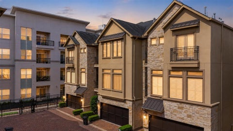 Townhouse For Sale - 843 Rosastone Trail<br/> Harris County, Houston, TX 77024