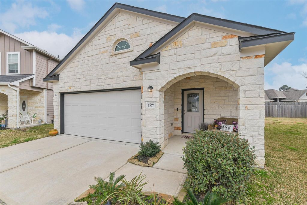 Photo of 1107 Magnolia Branch Lane, Tomball, TX 77375 (MLS # 13997032)