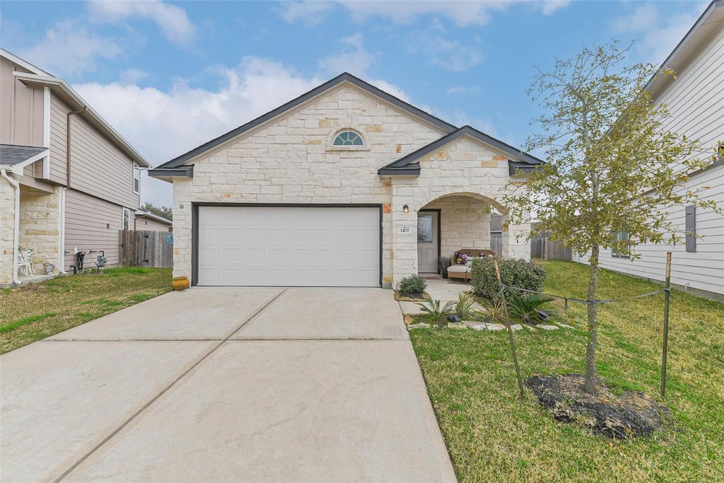 Photo of 1107 Magnolia Branch Lane, Tomball, TX 77375 (MLS # 13997032)