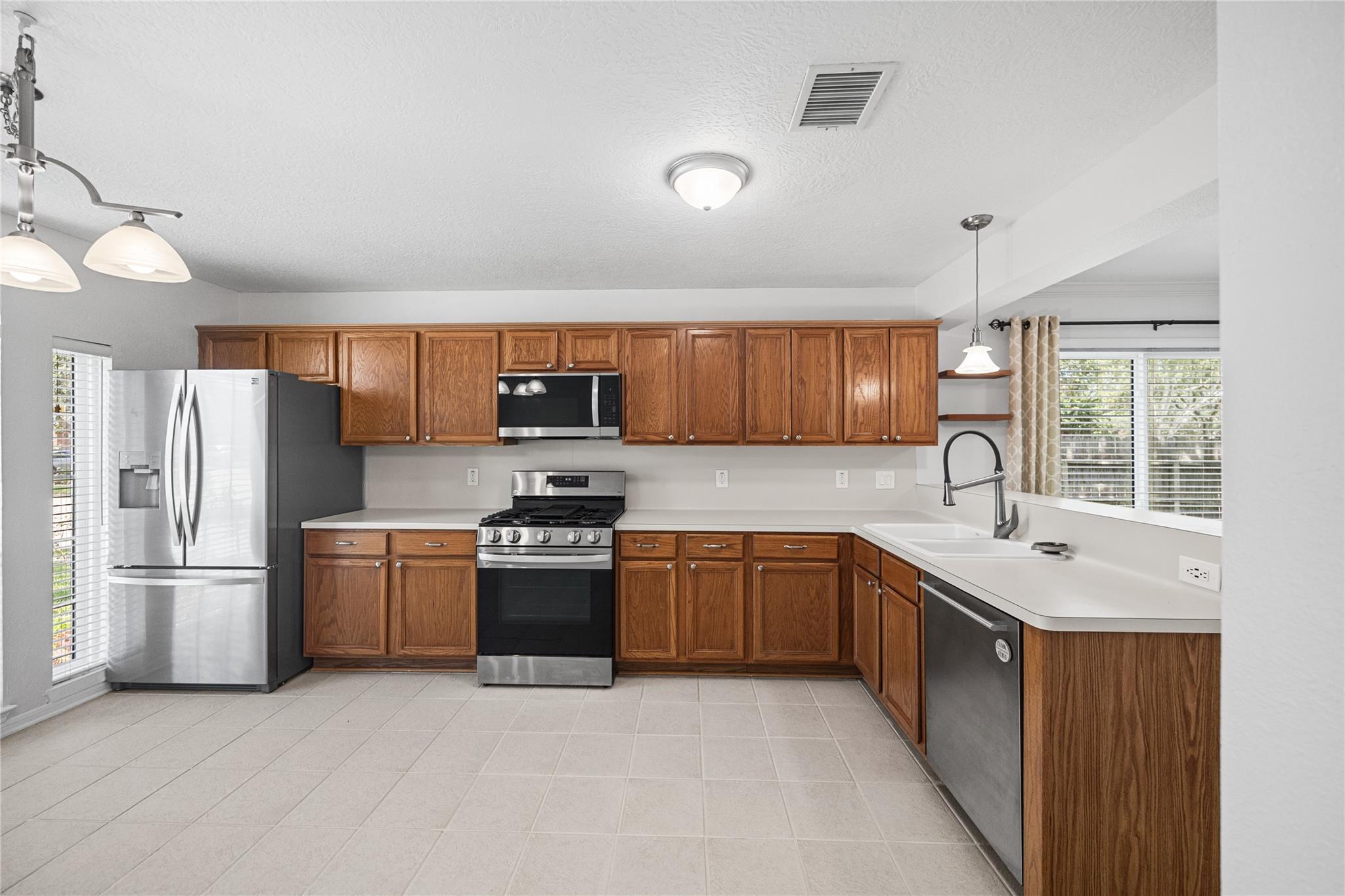 16003 Salton Point Drive