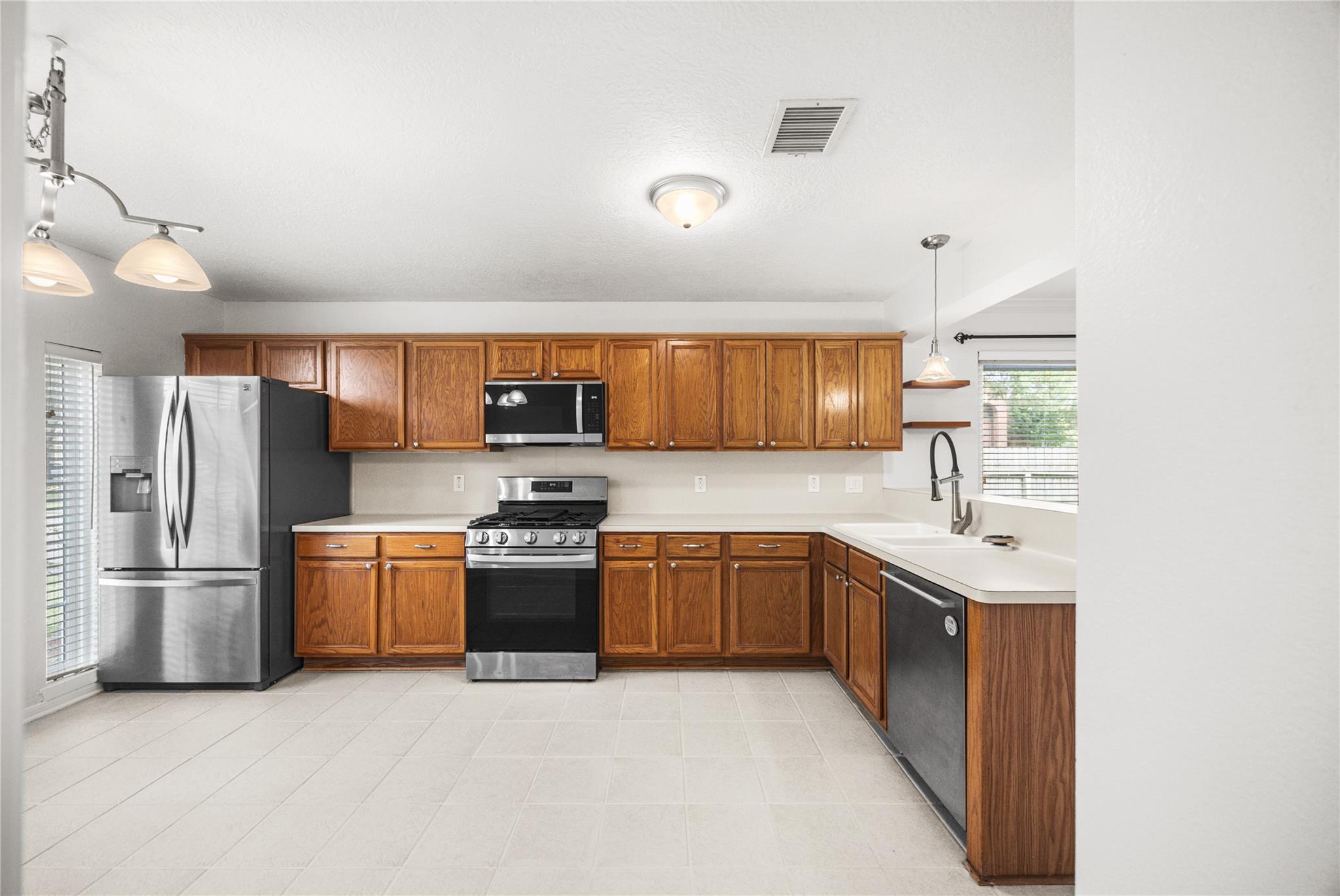 16003 Salton Point Drive