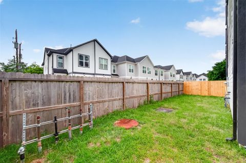 Tiny photo for 1938 Laverne Street, Houston, TX 77080 (MLS # 10120061)