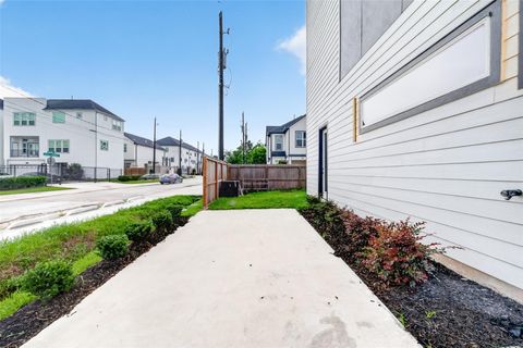 Tiny photo for 1938 Laverne Street, Houston, TX 77080 (MLS # 10120061)