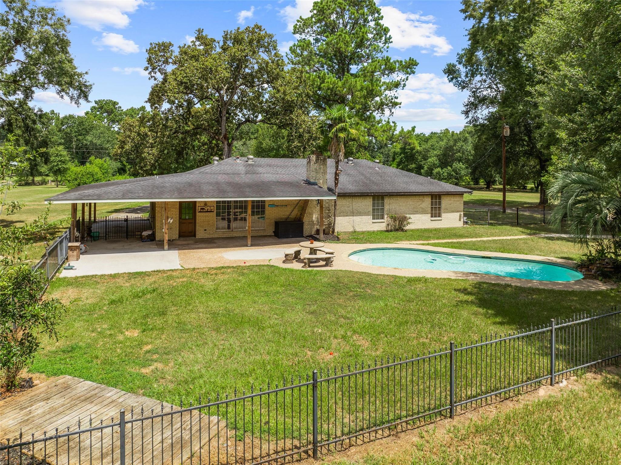 15856 Dewberry Lane