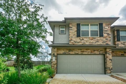 Photo of 6490 Calgary Woods Lane, Katy, TX 77494 (MLS # 36899928)