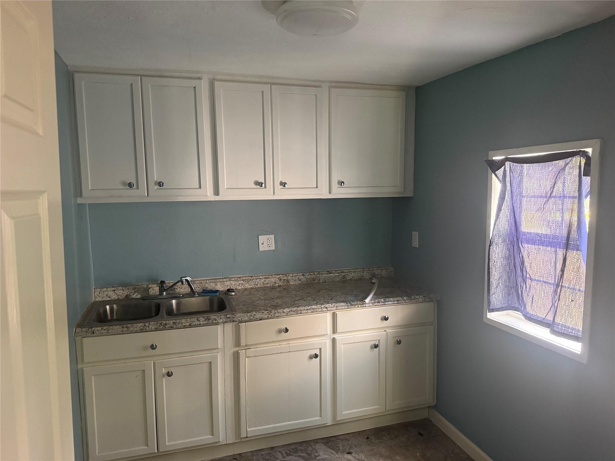 1506 W Talmadge St Road