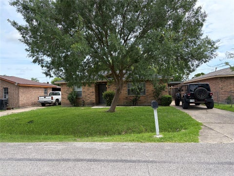 Photo of 8842 Barton Street, Houston, TX 77075 (MLS # 82796842)