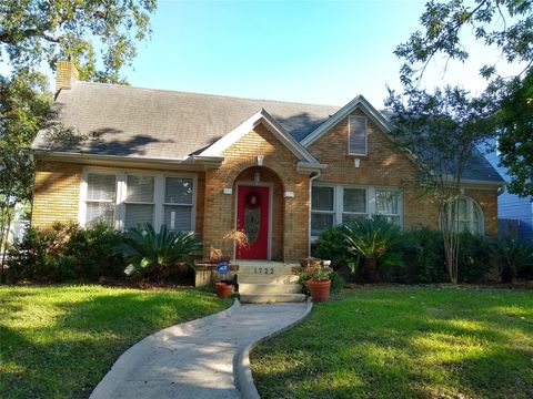 Photo of 1722 Haver Street, Houston, TX 77006 (MLS # 66028099)
