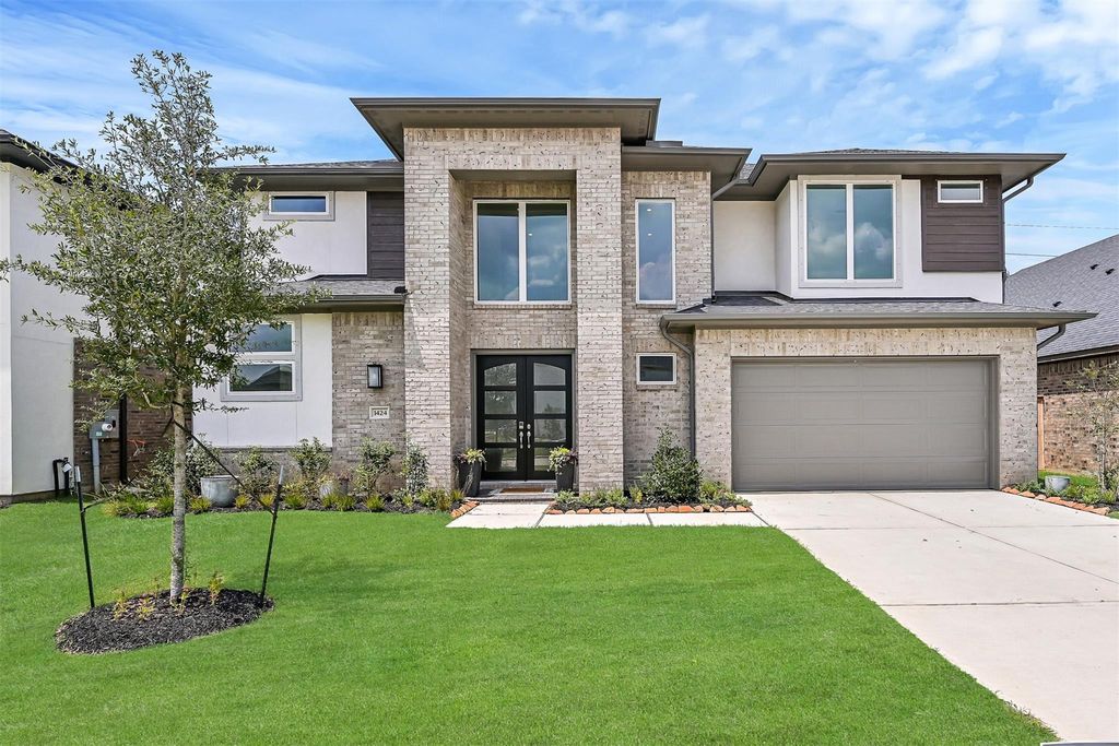 Photo of 1424 River Point Drive, Friendswood, TX 77546 (MLS # 14707568)