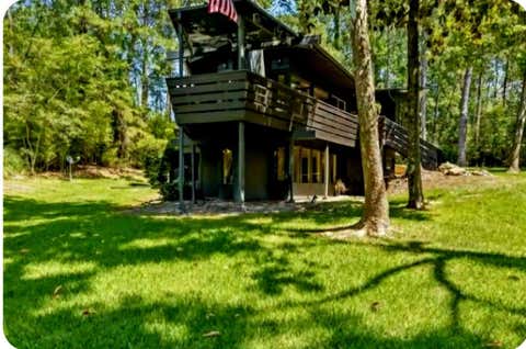 Photo of 862 Lakeshore Drive, Brookeland, TX 75931 (MLS # 9179597)