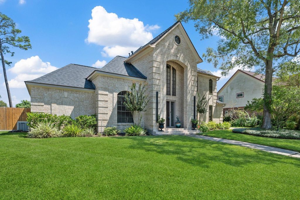Photo of 19110 Player Park Drive, Humble, TX 77346 (MLS # 70883577)