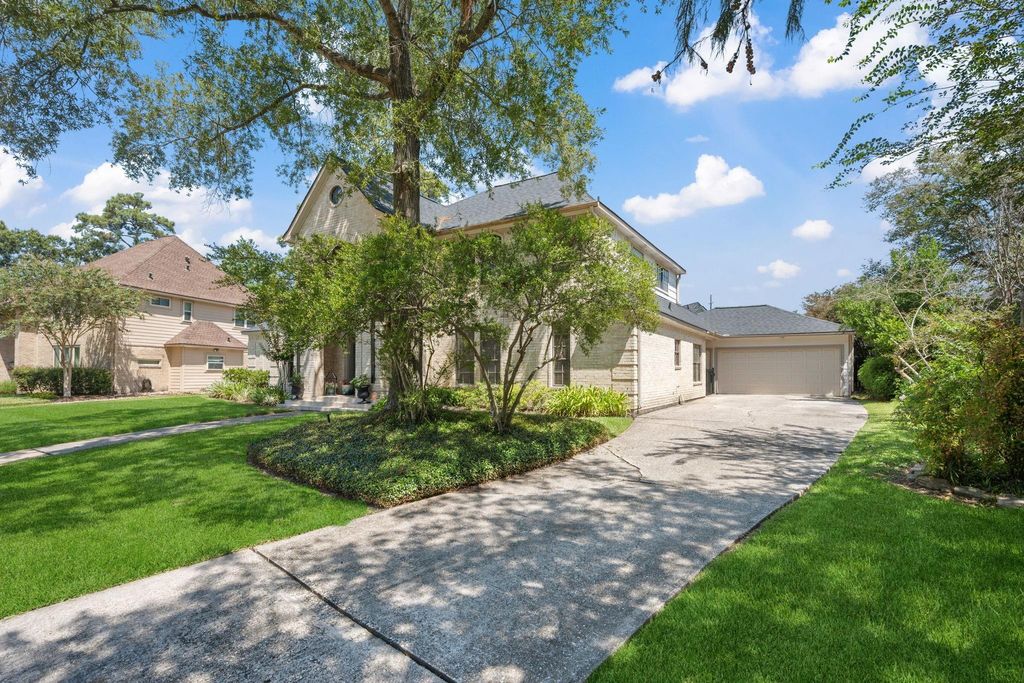 Photo of 19110 Player Park Drive, Humble, TX 77346 (MLS # 70883577)