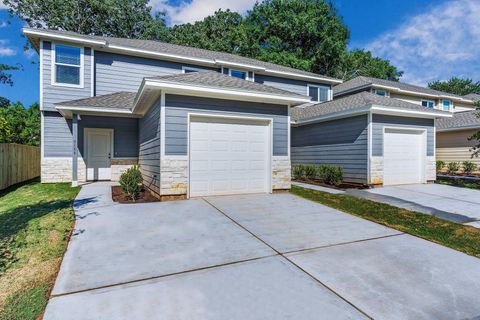 918 Shady Lane A Conroe TX 77301