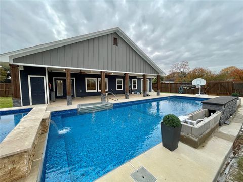 Homes For Sale - 218 N Avenue A<br/> Freeport, TX 77541