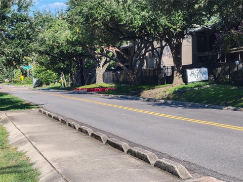Photo of 5711 Sugar Hill Drive #26, Houston, TX 77057 (MLS # 2158652)