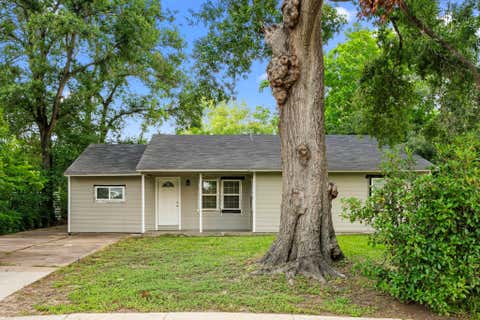 Photo of 5835 Southseas Street, Houston, TX 77033 (MLS # 80912300)