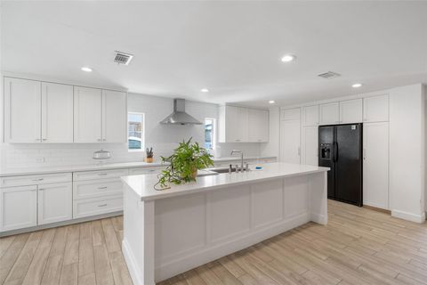 Tiny photo for 3310 Durness Way, Houston, TX 77025 (MLS # 10675287)