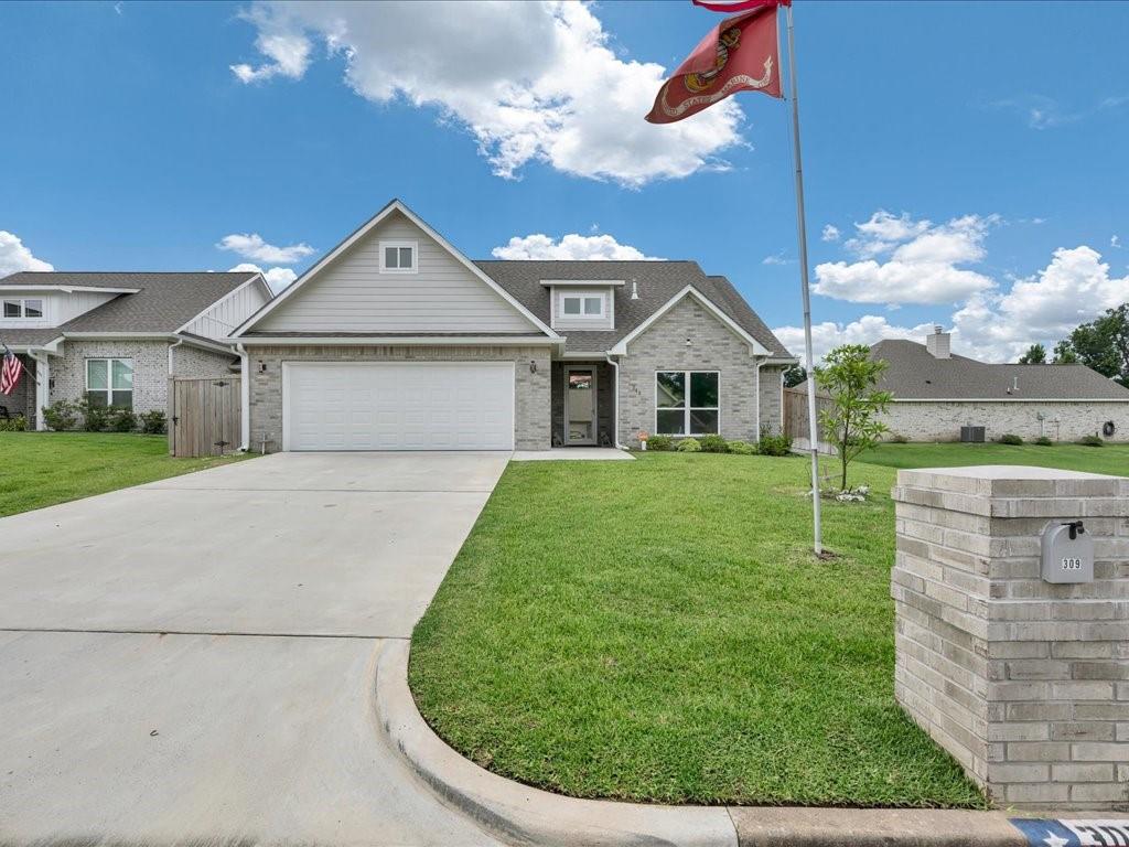 Photo of 309 Saddle Brook Drive, Lufkin, TX 75904 (MLS # 79481225)