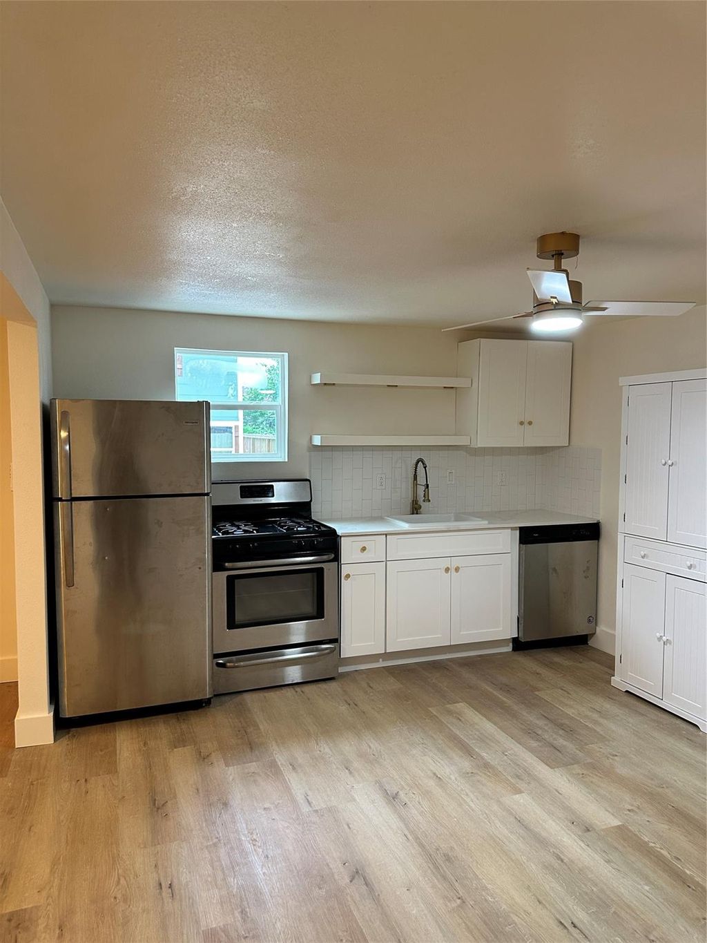 Photo of 408 Randall Street #9, Pasadena, TX 77506 (MLS # 37966210)