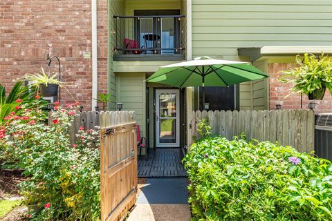 18800 Egret Bay Boulevard 1405 Webster TX 77058