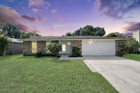 Photo of 16835 Kilwinning Drive, Houston, TX 77084 (MLS # 54726646)