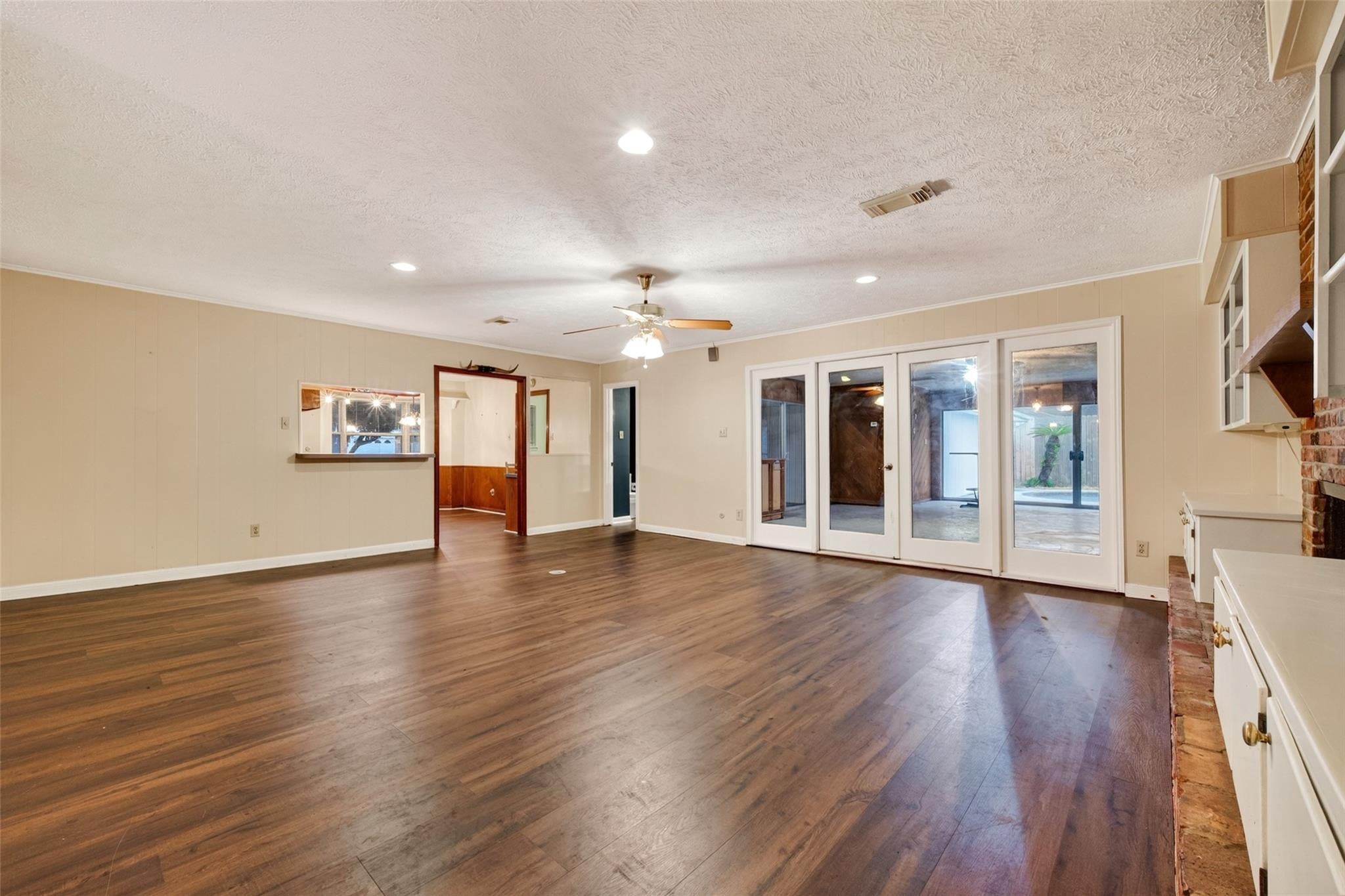 8411 Carvel Lane