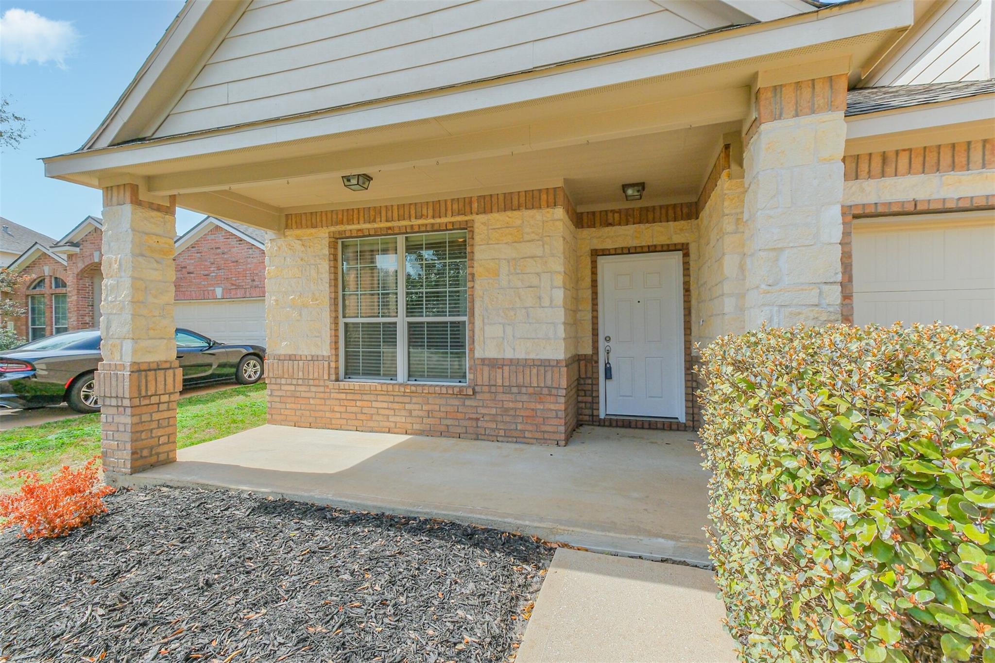5811 Ranch Riata Court