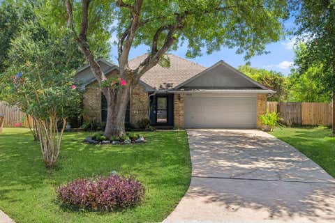Photo of 5919 Santa Fe Circle, Dickinson, TX 77539 (MLS # 66718512)