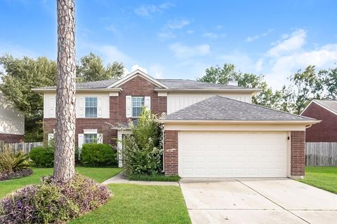 Photo of 1523 Clear Valley Drive, Houston, TX 77014 (MLS # 5001667)