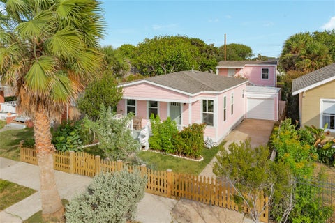 Photo of 3602 Avenue S 1/2, Galveston, TX 77550 (MLS # 34090149)
