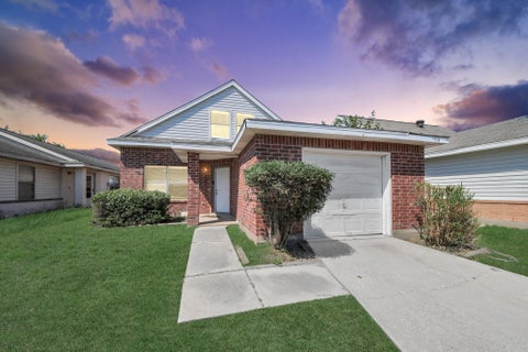 Homes For Rent - 7734 Ellis Dr Drive<br/> Missouri City, TX 77489