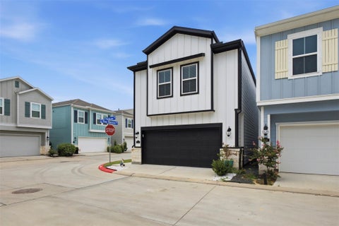 Photo of 614 Pelican Drive, Kemah, TX 77565 (MLS # 78654998)