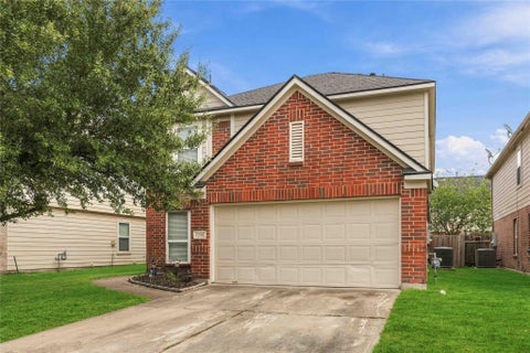 Photo of 11006 Dahlia Vale Walk, Houston, TX 77044 (MLS # 6105980)