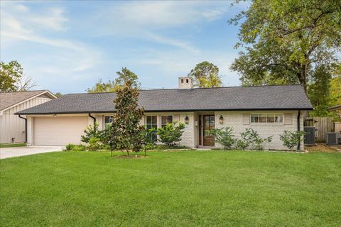 Tiny photo for 10023 Briarwild Lane, Houston, TX 77080 (MLS # 77035388)