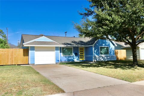 Photo of 7118 Edgemoor Drive, Houston, TX 77074 (MLS # 2185158)