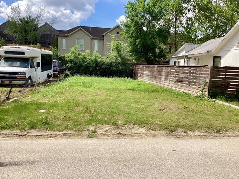 Photo of 4403 Allen Street, Houston, TX 77007 (MLS # 70651479)