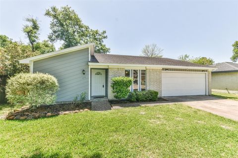 Photo of 411 Topsail Way, Crosby, TX 77532 (MLS # 67555042) Photo of 411 Topsail Way, Crosby, TX 77532 (MLS # 67555042)