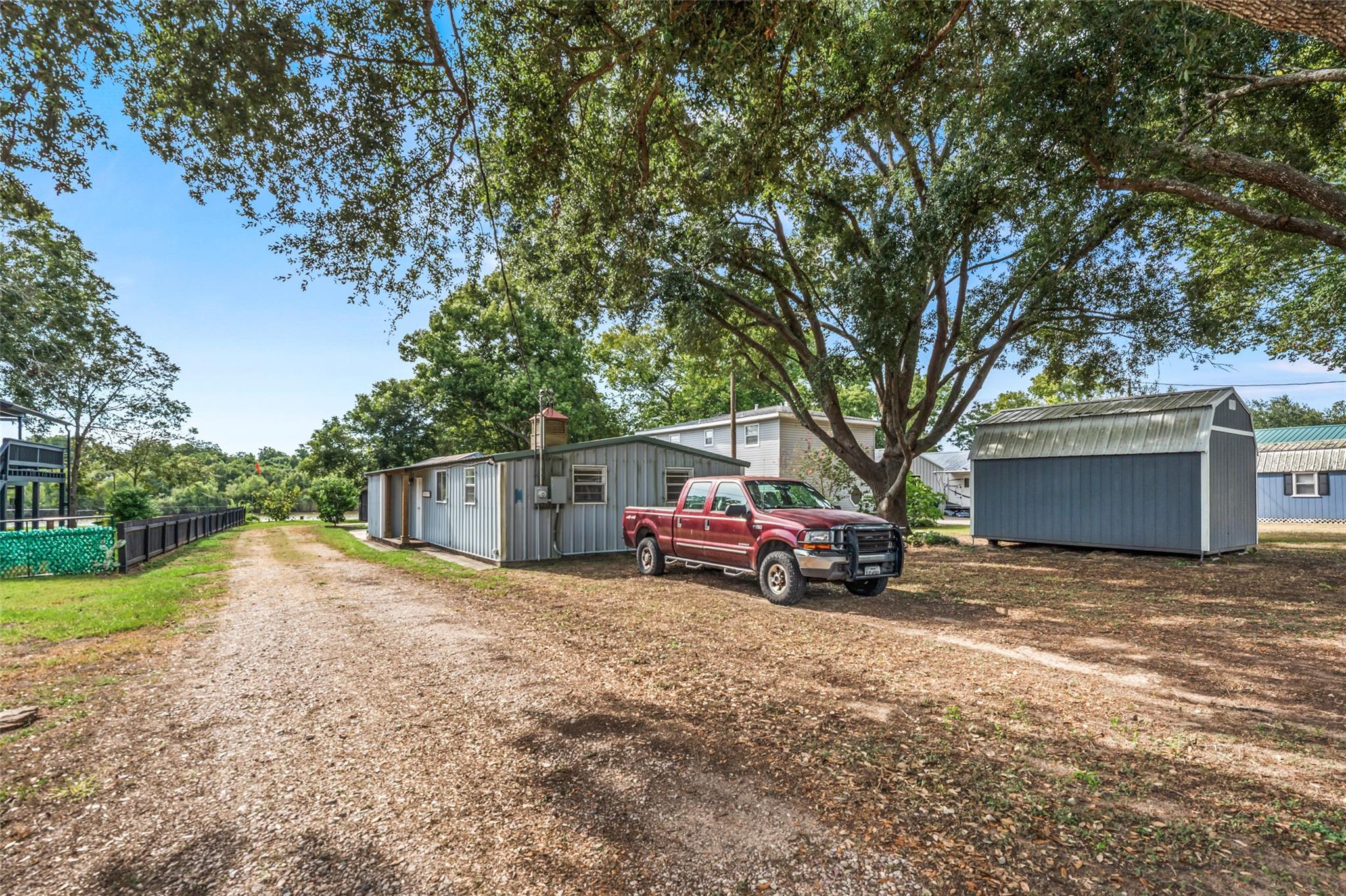 1402 County Road 243