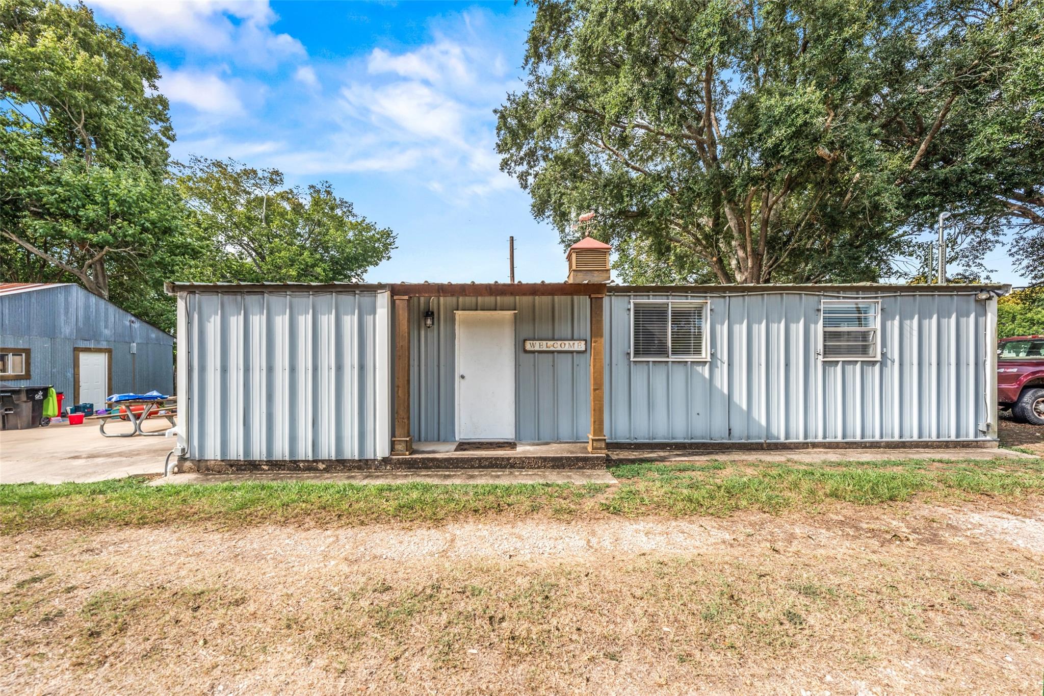 1402 County Road 243